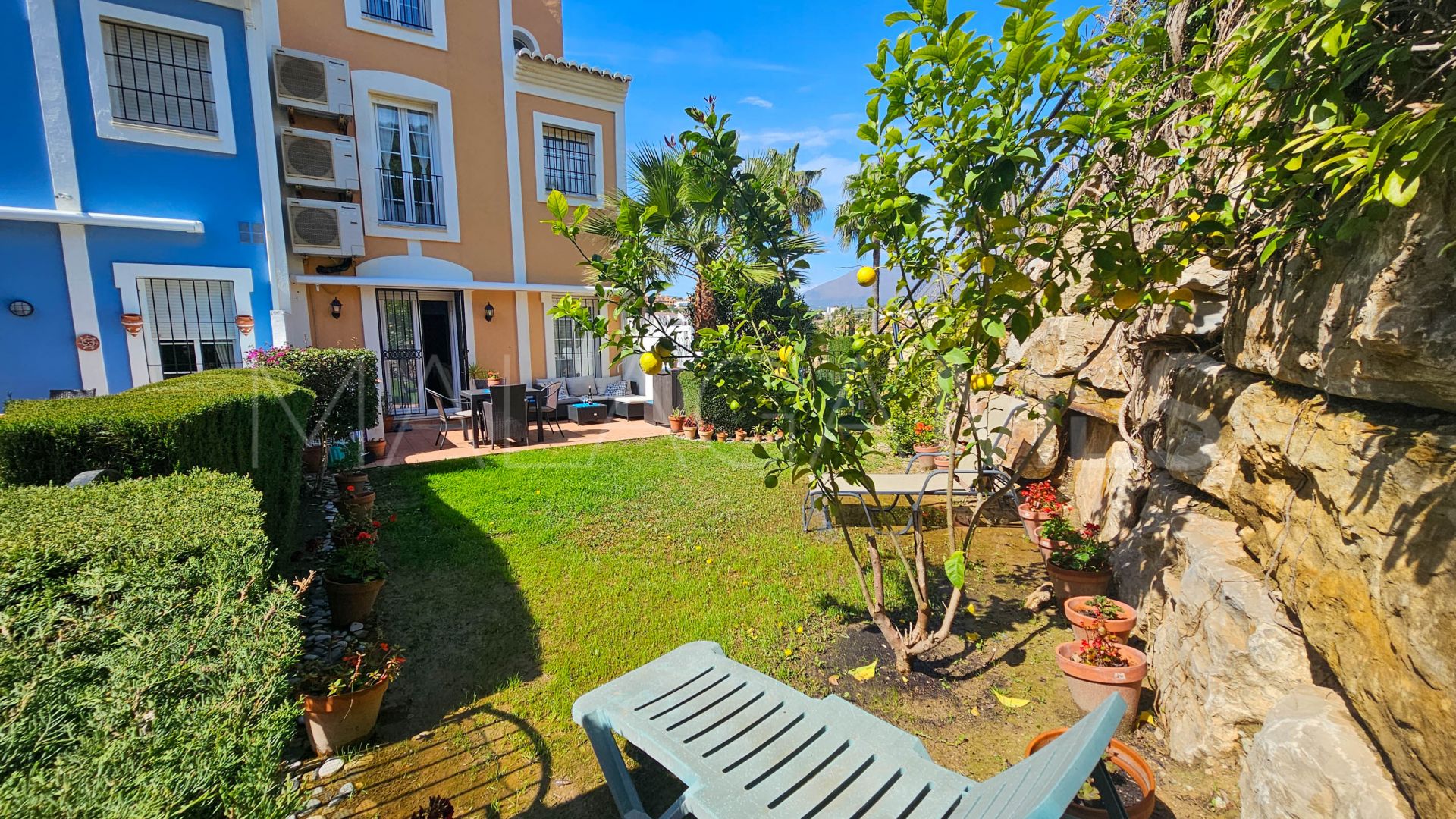 Doppelhaushälfte for sale in Casares Playa