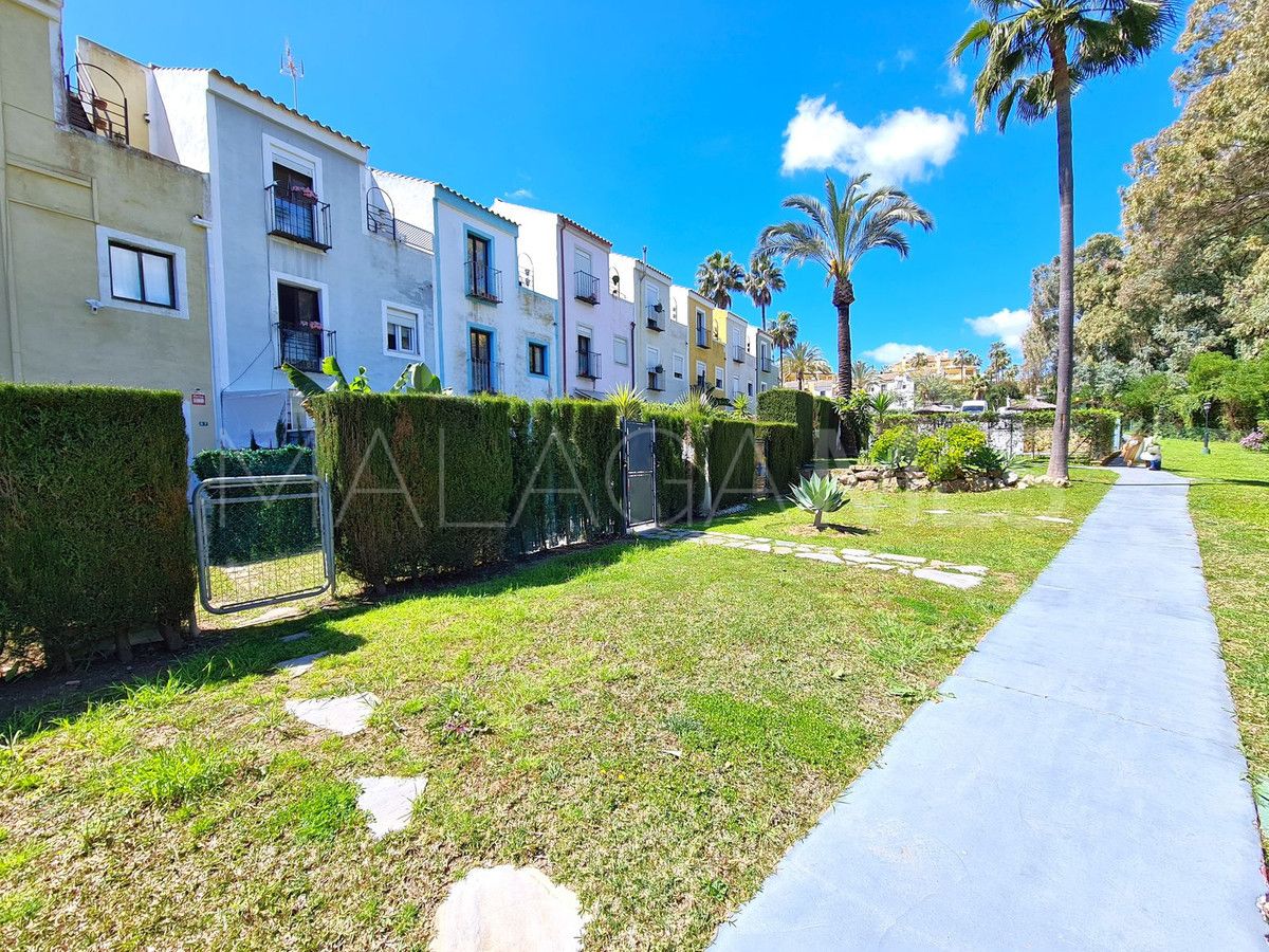 Radhus for sale in Bahia de Casares