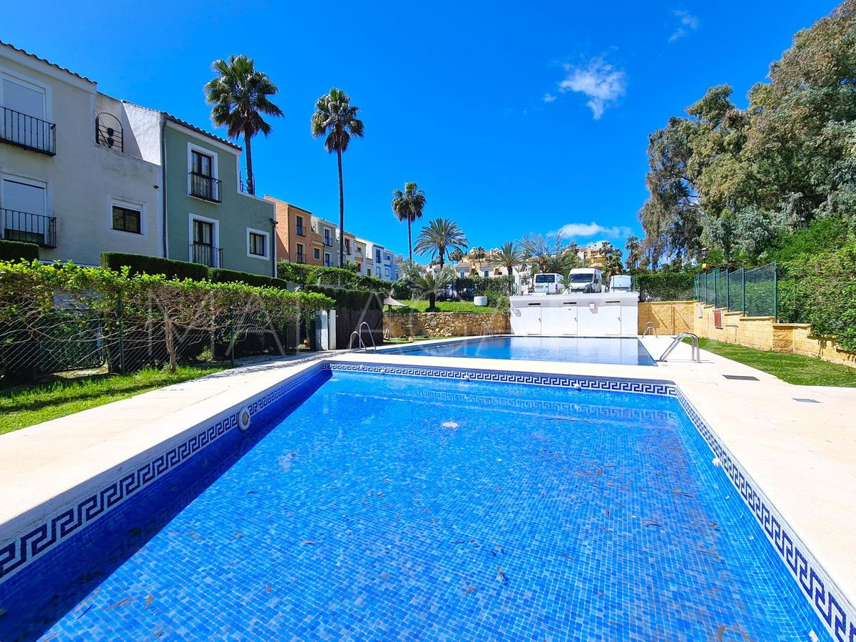 Radhus for sale in Bahia de Casares