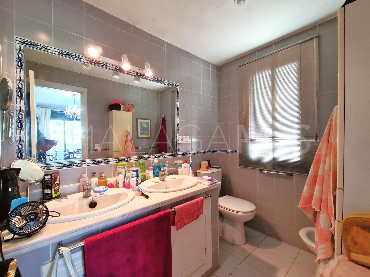 Maison de ville for sale in La Duquesa Golf
