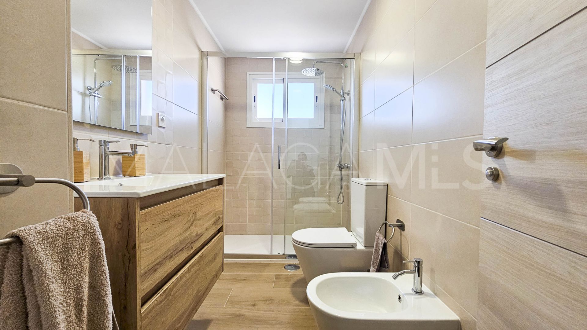 Ático for sale in Sabinillas de 3 bedrooms