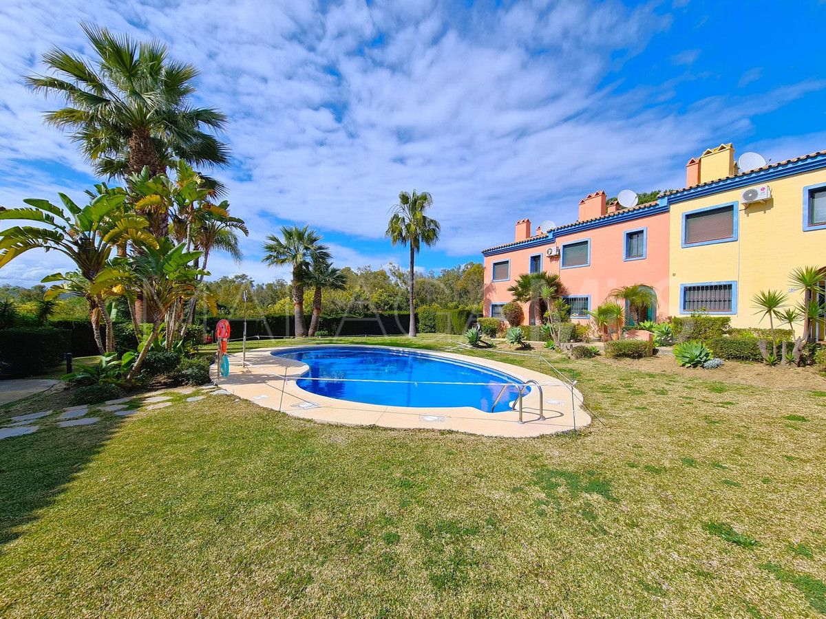 Maison jumelée for sale in La Duquesa Golf