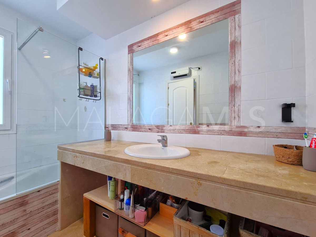 Maison jumelée for sale in La Duquesa Golf