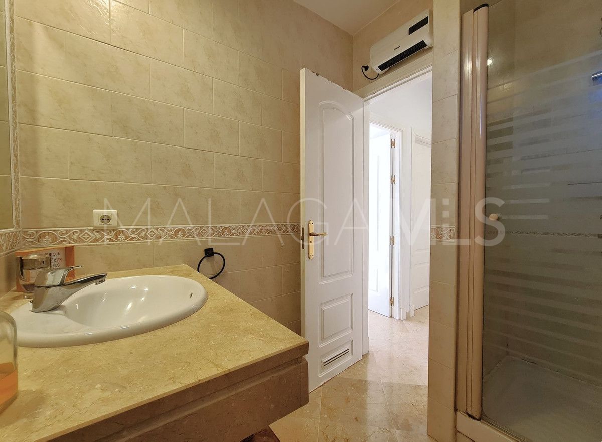Maison jumelée for sale in La Duquesa Golf