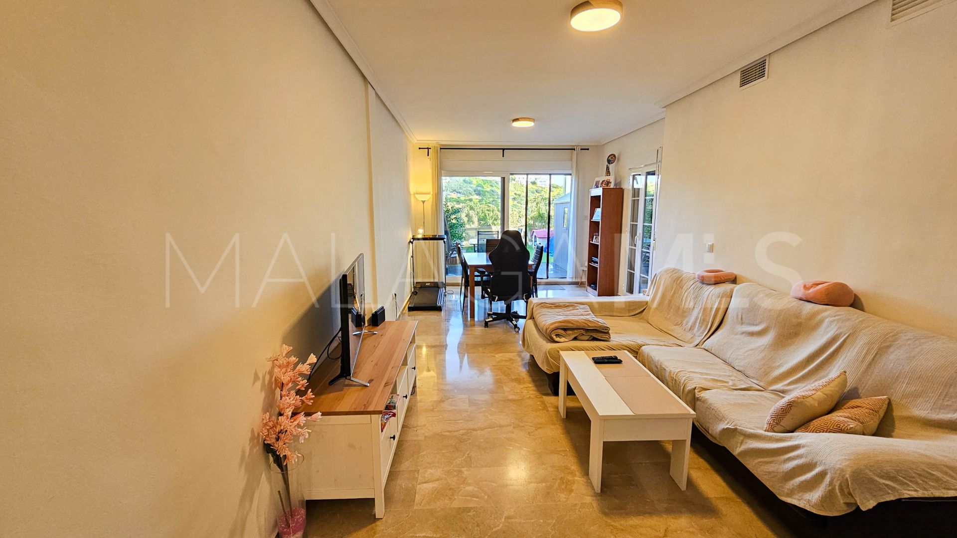 Markplanslägenhet for sale in Bahia de Casares