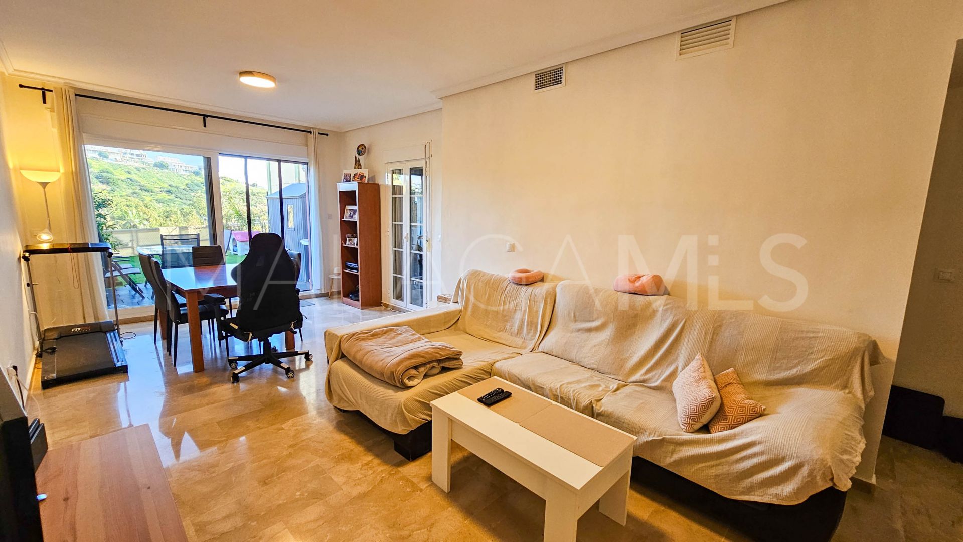 Markplanslägenhet for sale in Bahia de Casares