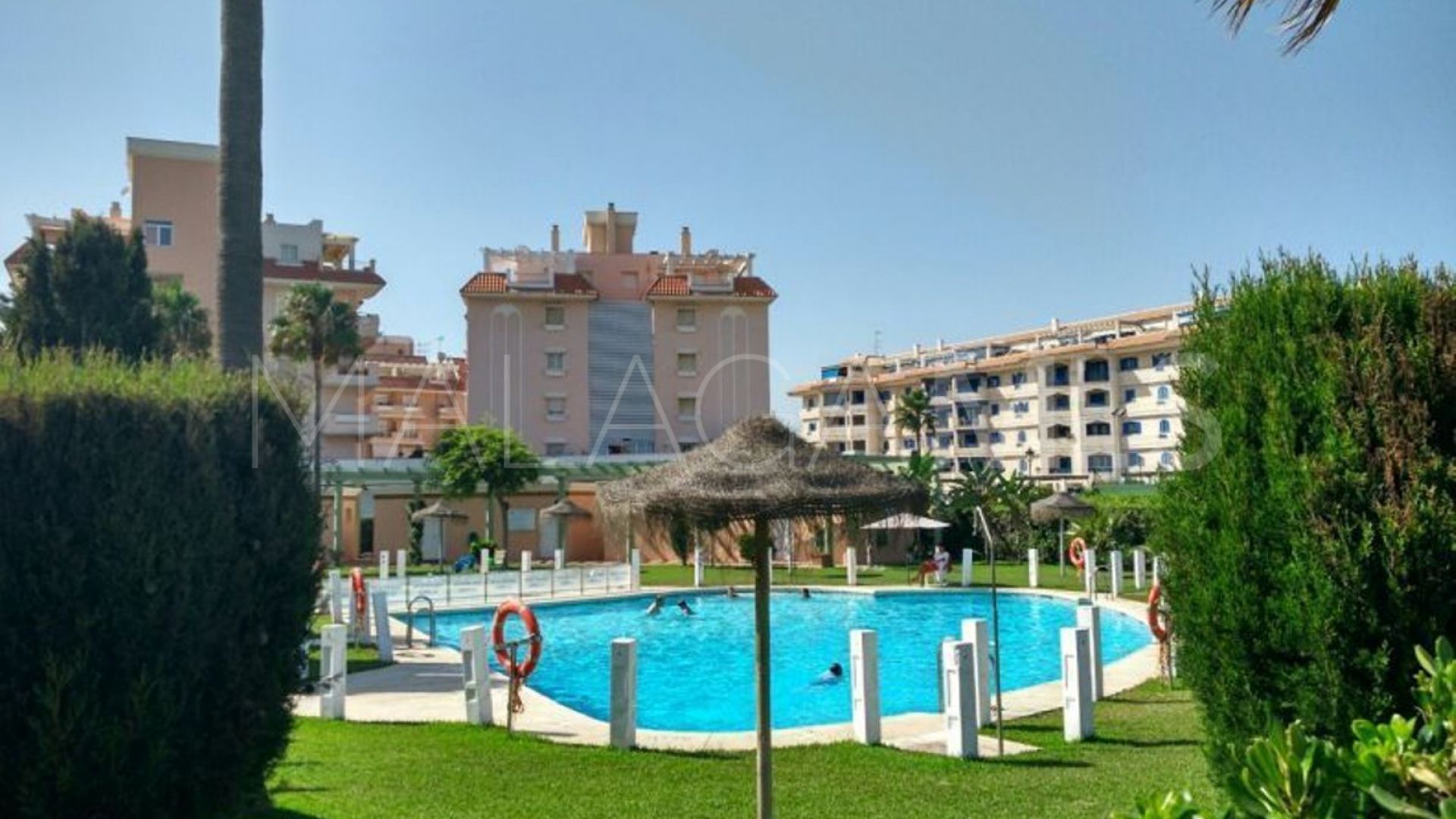 Apartment for sale in Sabinillas with 2 bedrooms