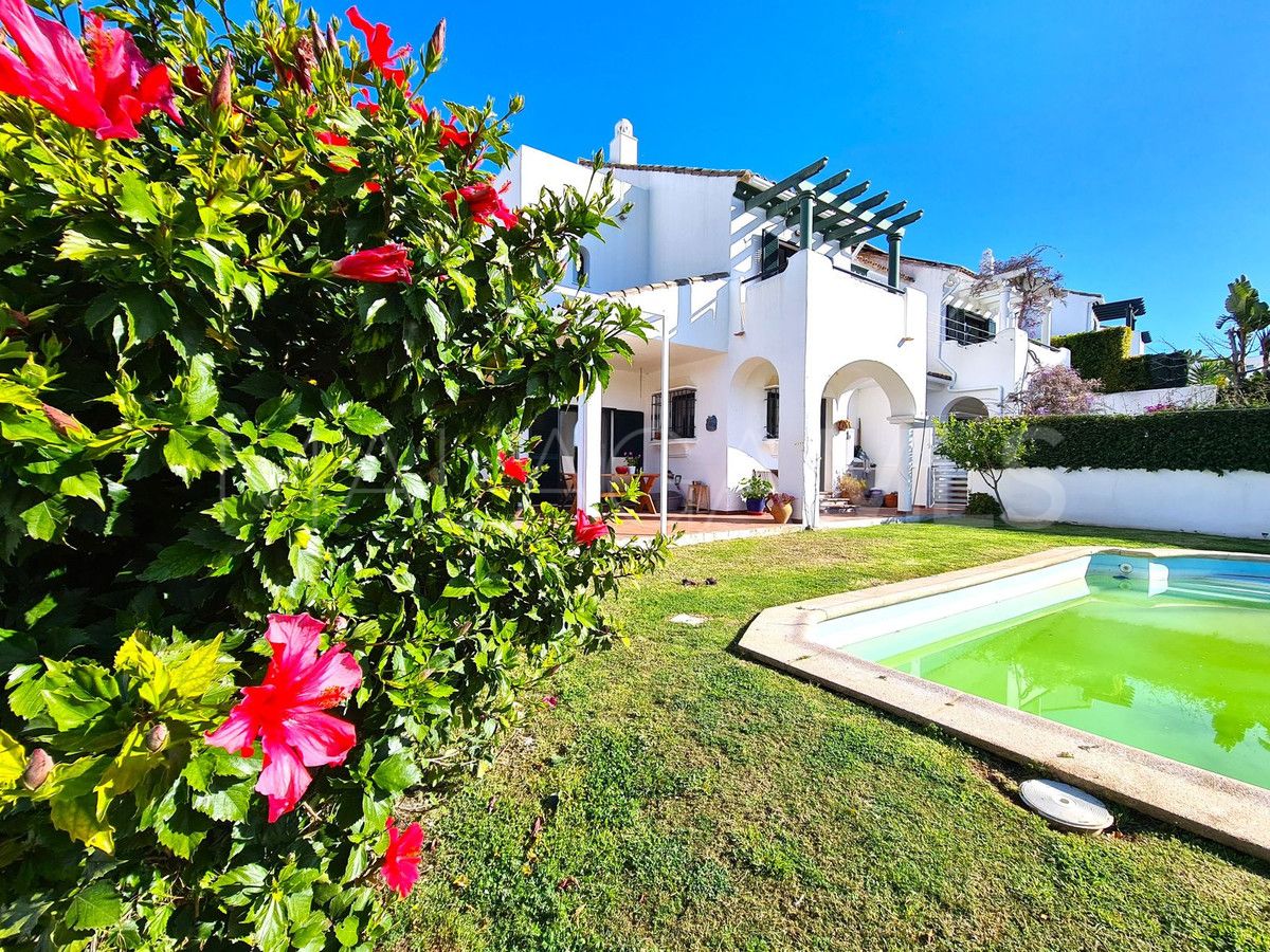 La Duquesa Golf, pareado for sale