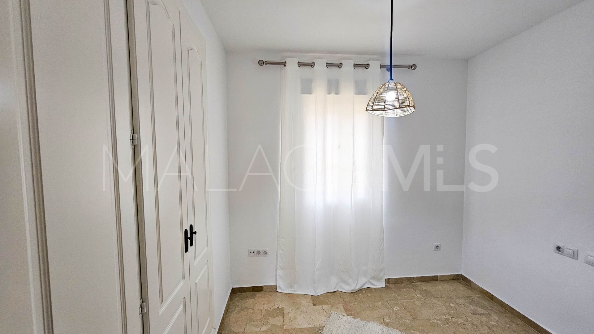 For sale ground floor apartment with 2 bedrooms in La Duquesa