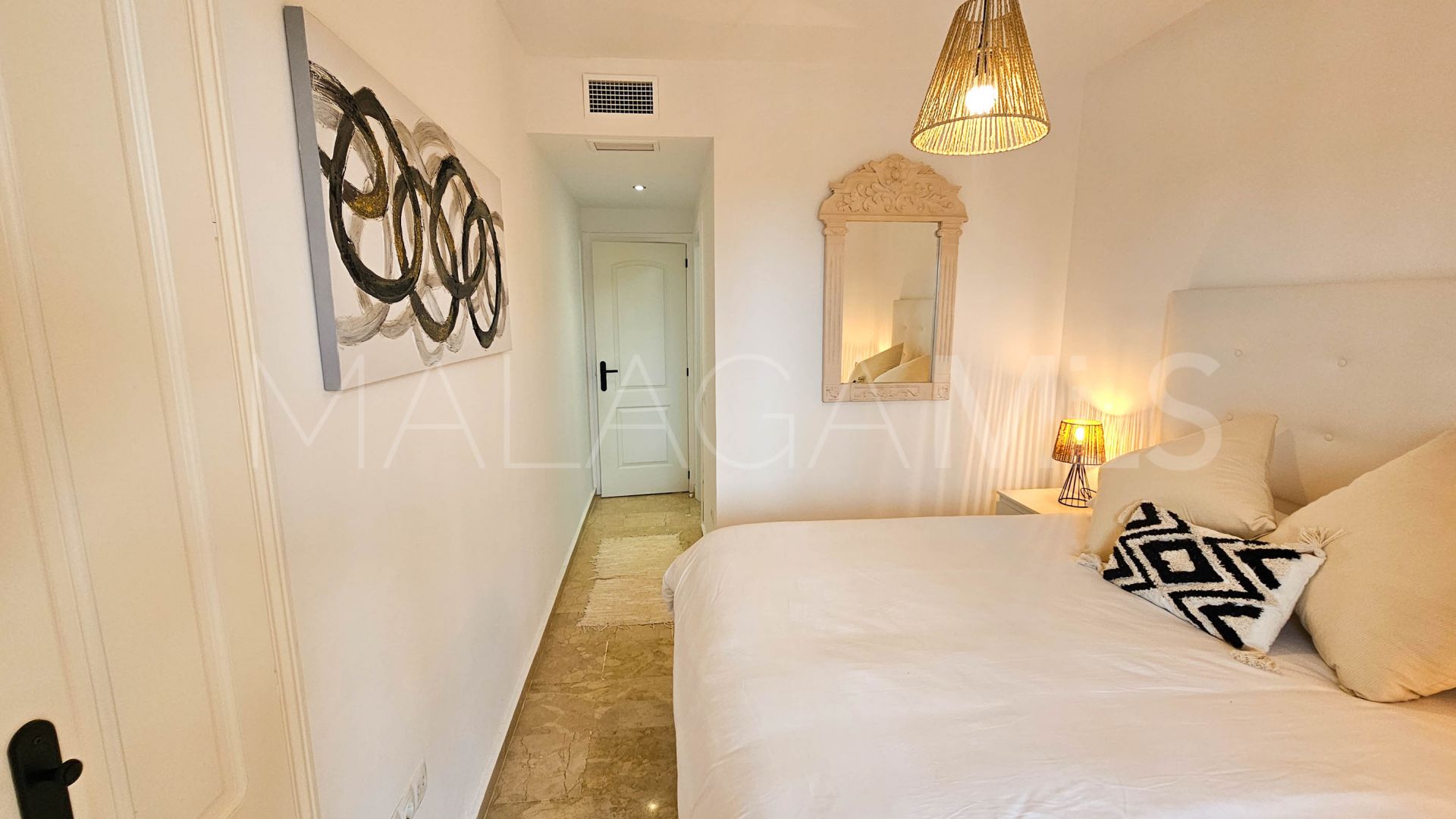 For sale ground floor apartment with 2 bedrooms in La Duquesa
