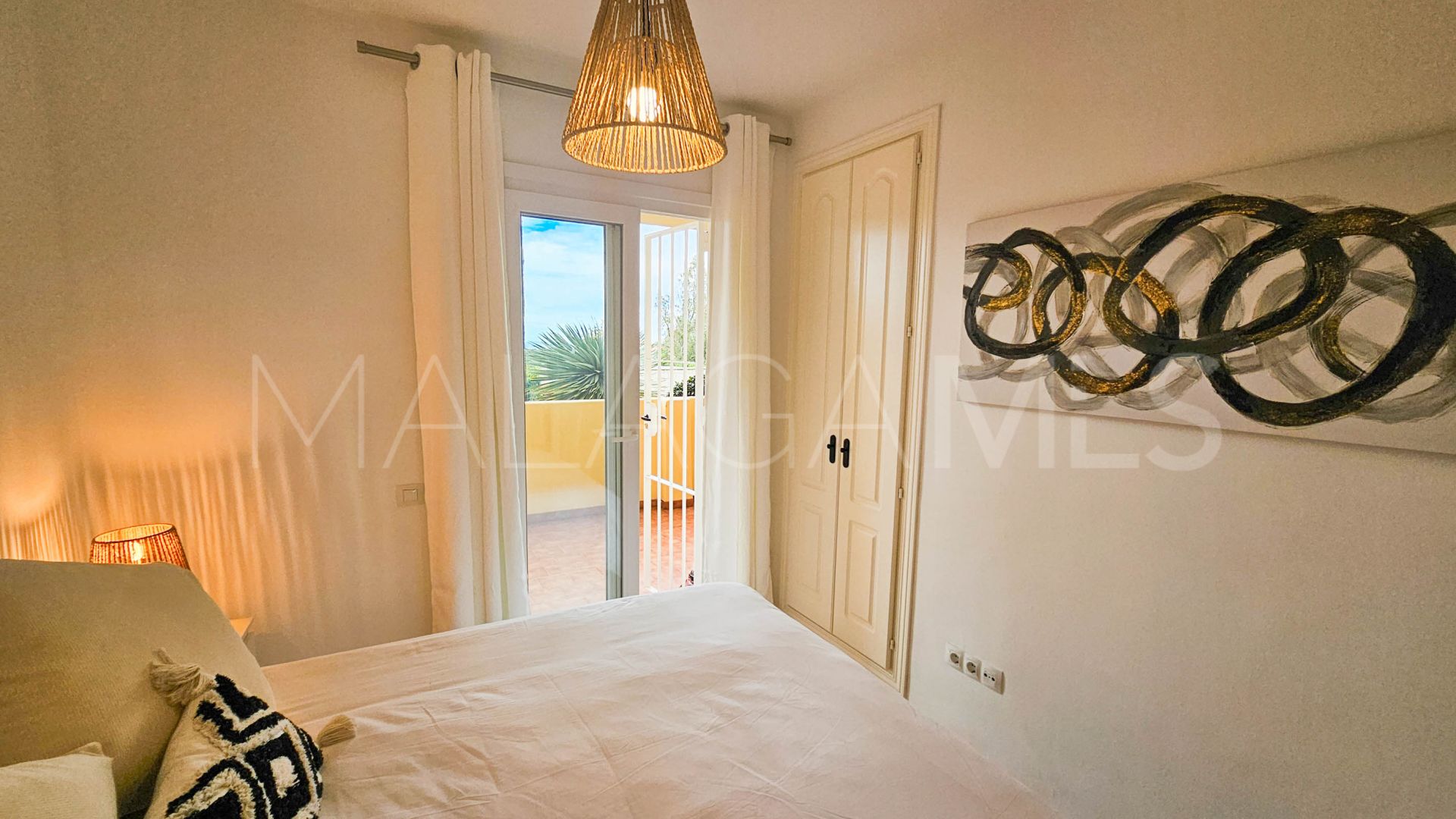 For sale ground floor apartment with 2 bedrooms in La Duquesa
