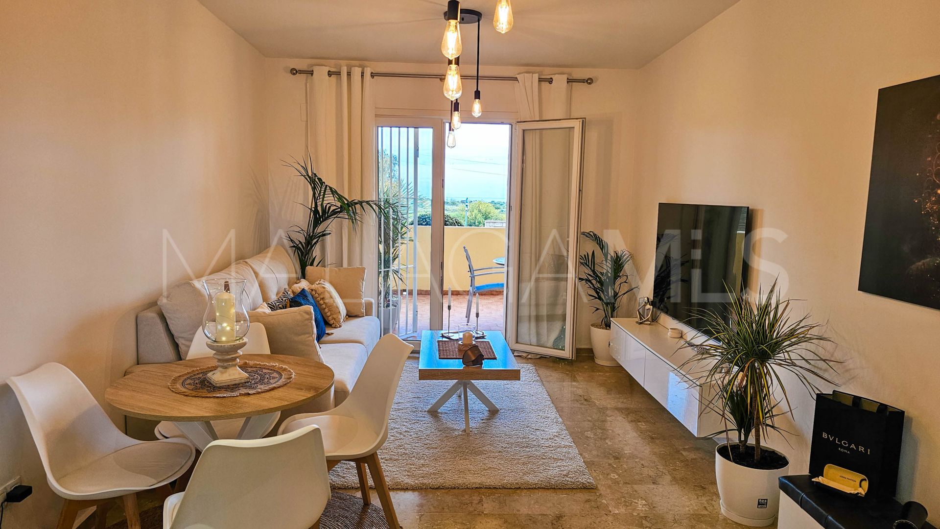 For sale ground floor apartment with 2 bedrooms in La Duquesa