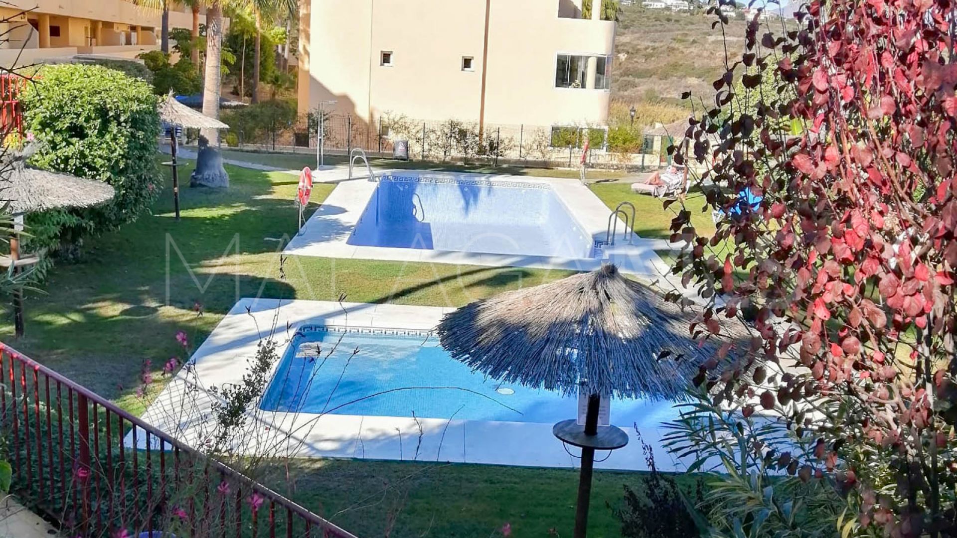 For sale ground floor apartment with 2 bedrooms in La Duquesa