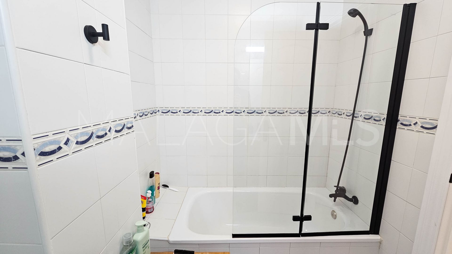 For sale ground floor apartment with 2 bedrooms in La Duquesa