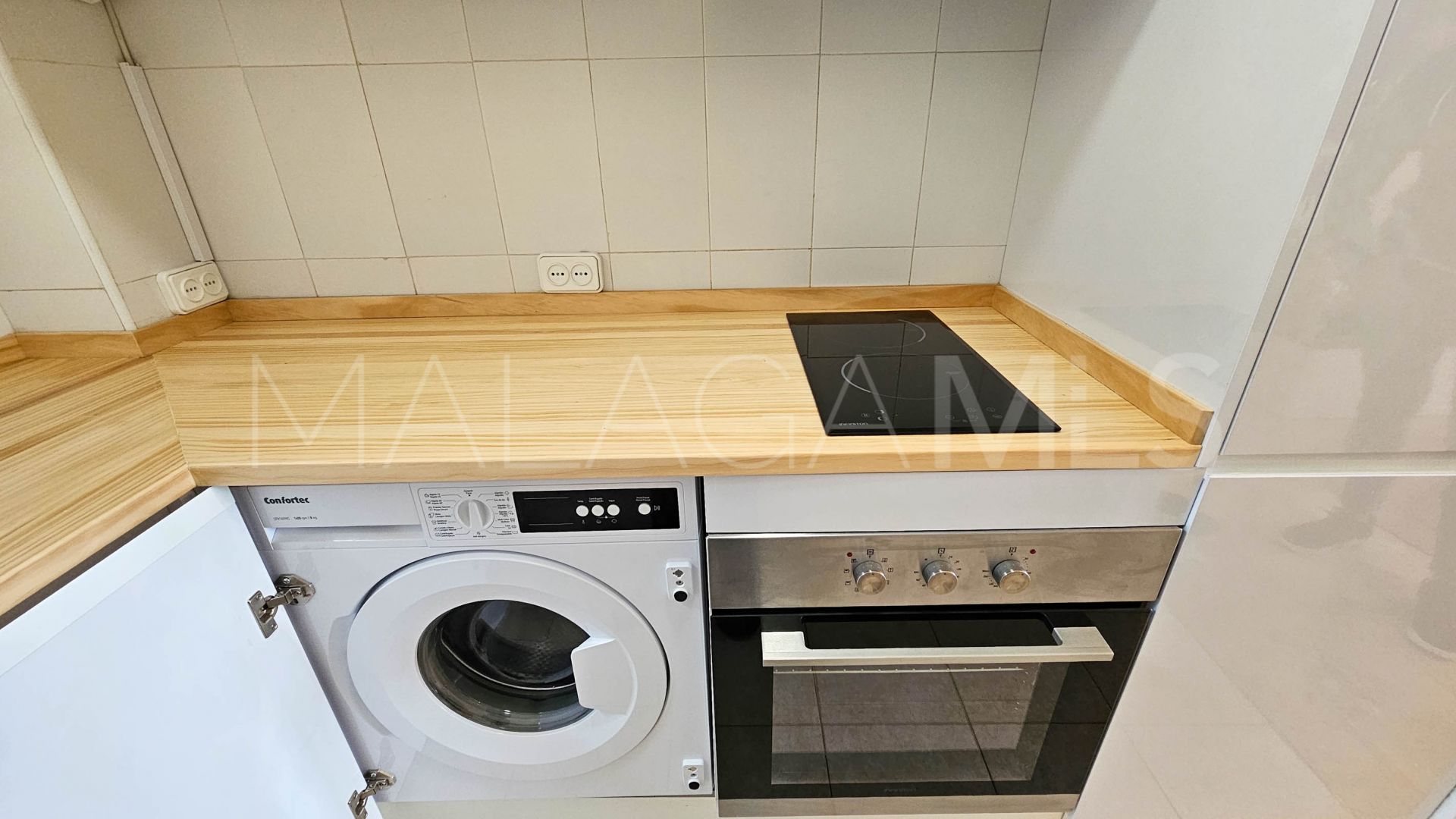 For sale ground floor apartment with 2 bedrooms in La Duquesa