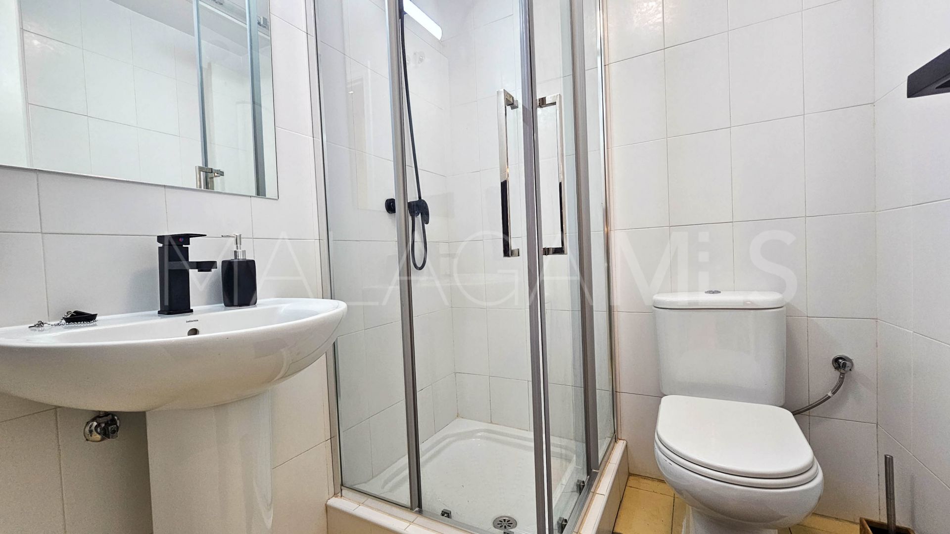 For sale ground floor apartment with 2 bedrooms in La Duquesa
