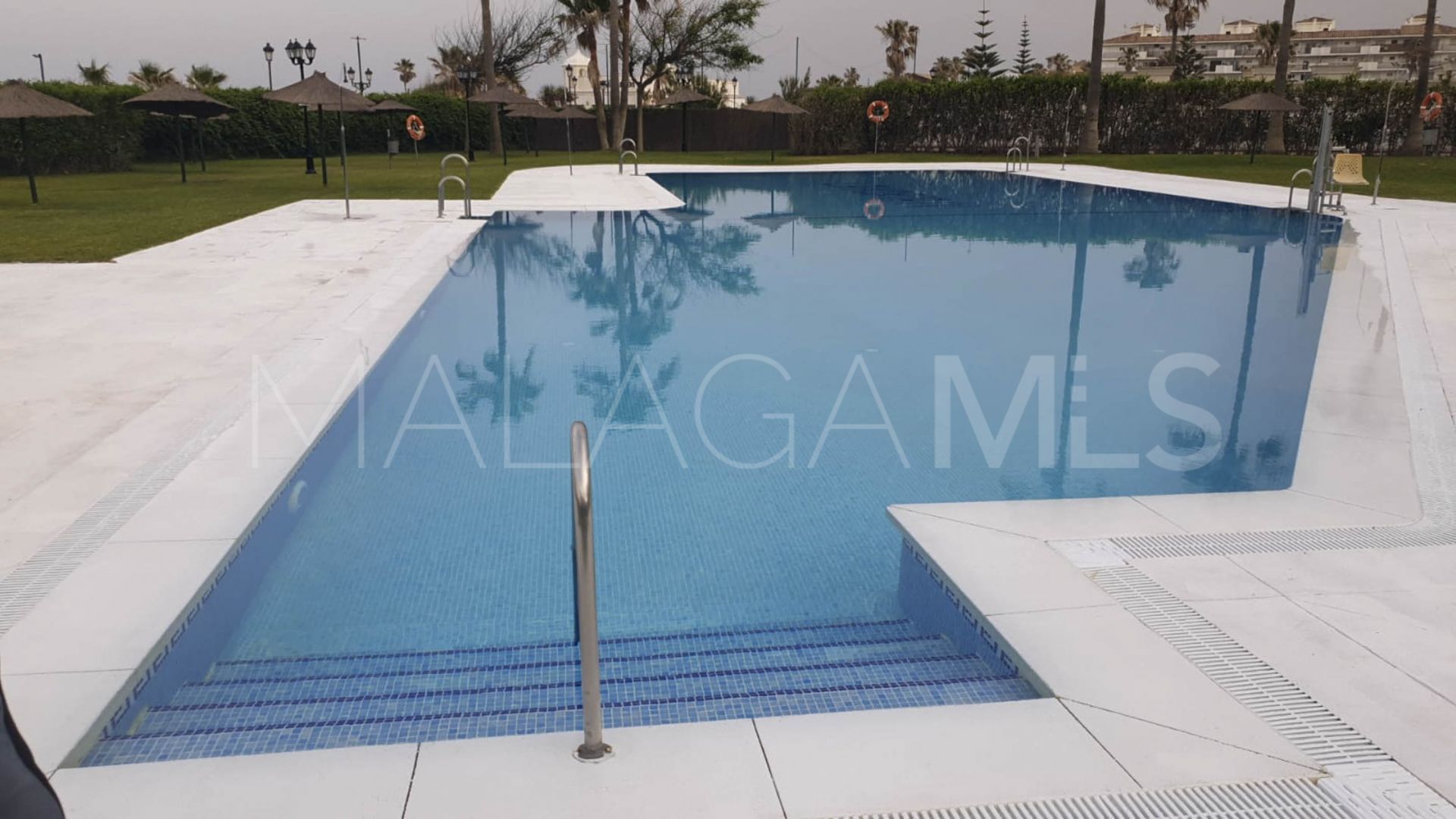 Se vende apartamento with 2 bedrooms in Sabinillas