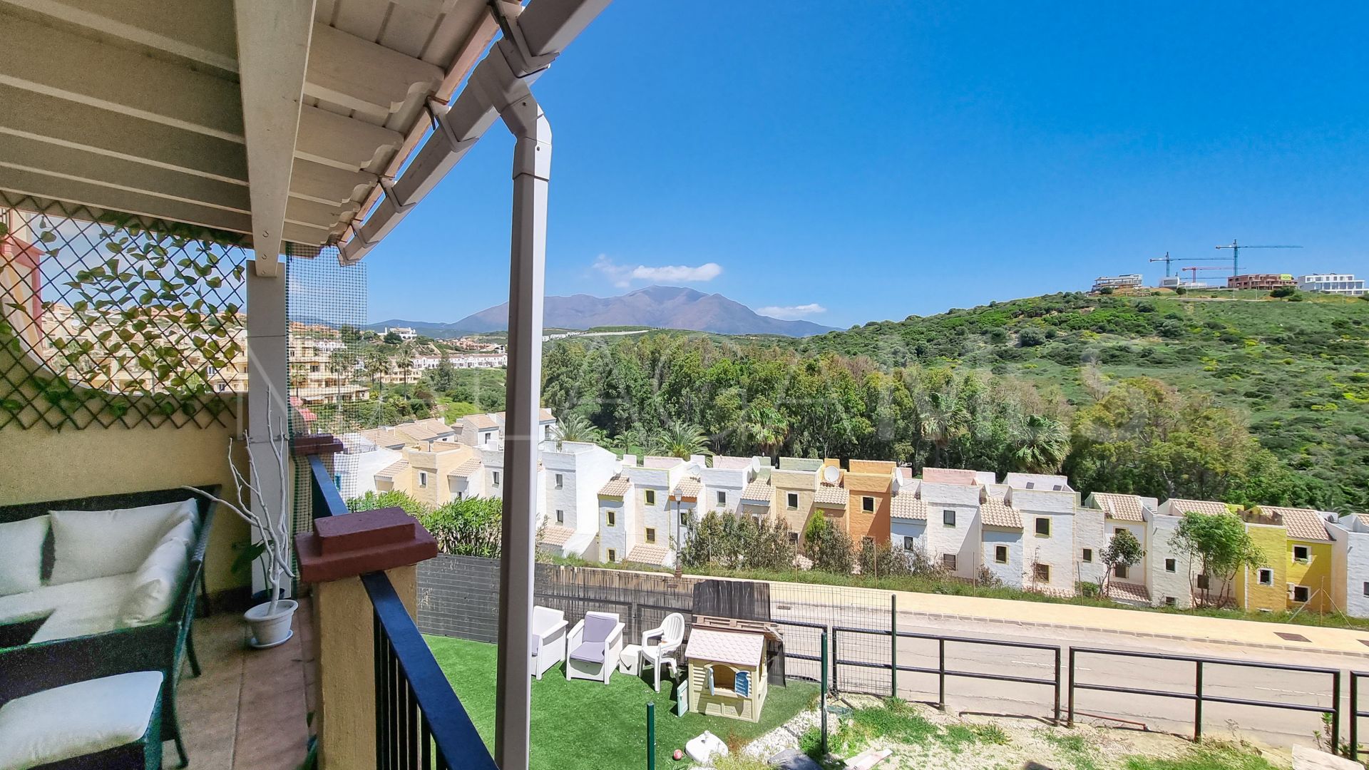 Duplex penthouse with 3 bedrooms for sale in Casares Playa