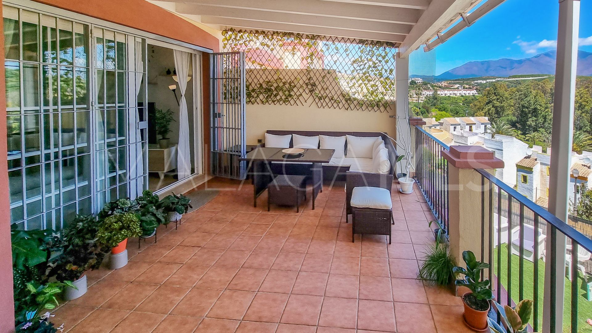 Duplex penthouse with 3 bedrooms for sale in Casares Playa