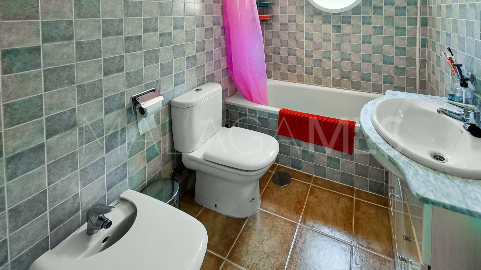 Duplex penthouse with 3 bedrooms for sale in Casares Playa