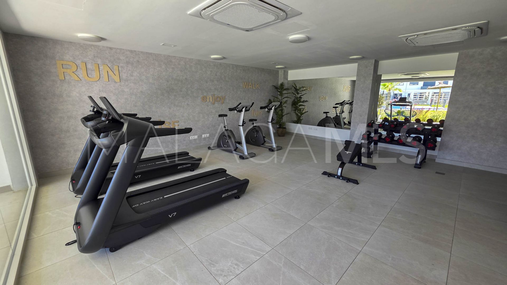 Erdgeschosswohnung for sale in Estepona