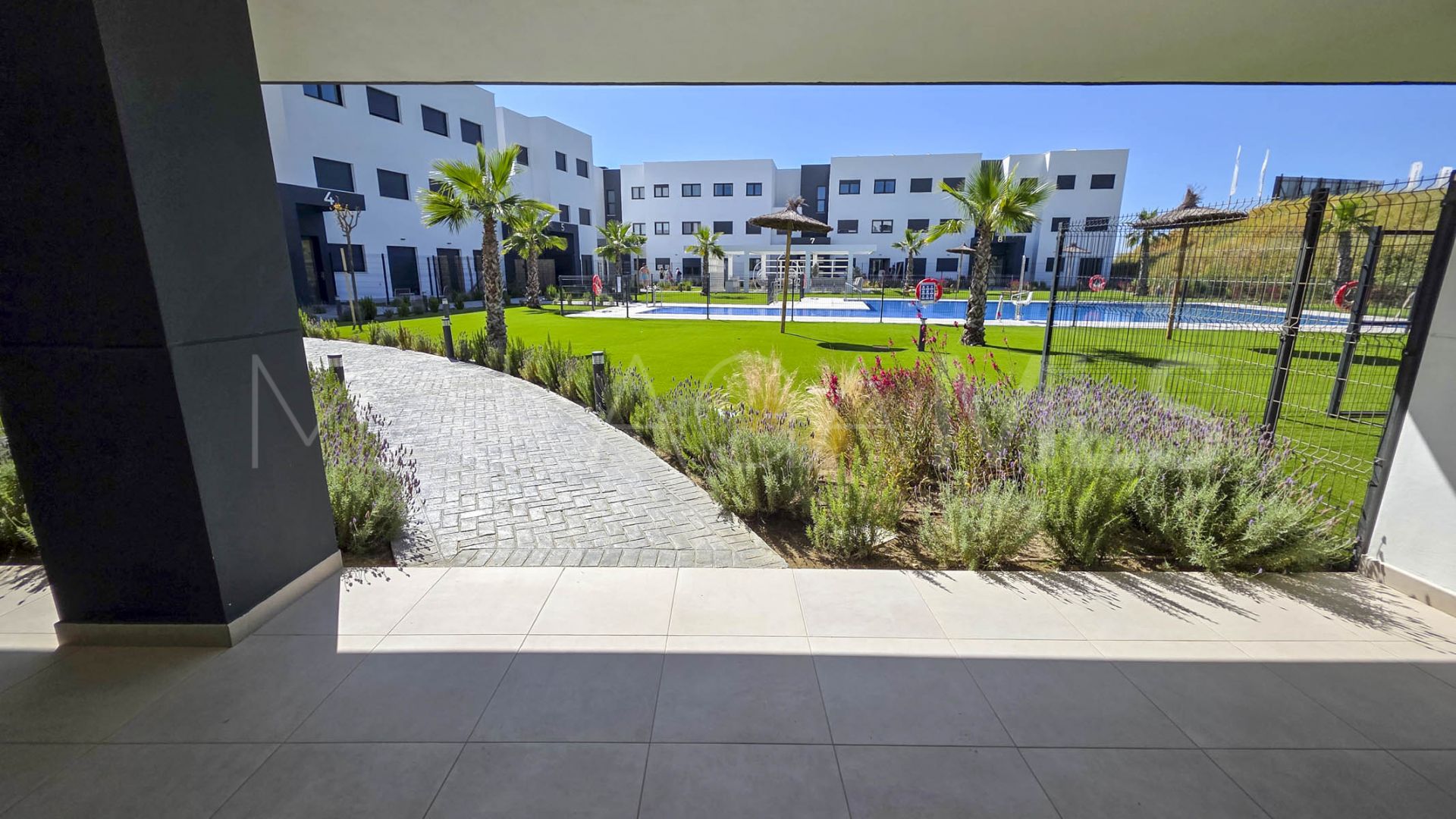 Erdgeschosswohnung for sale in Estepona