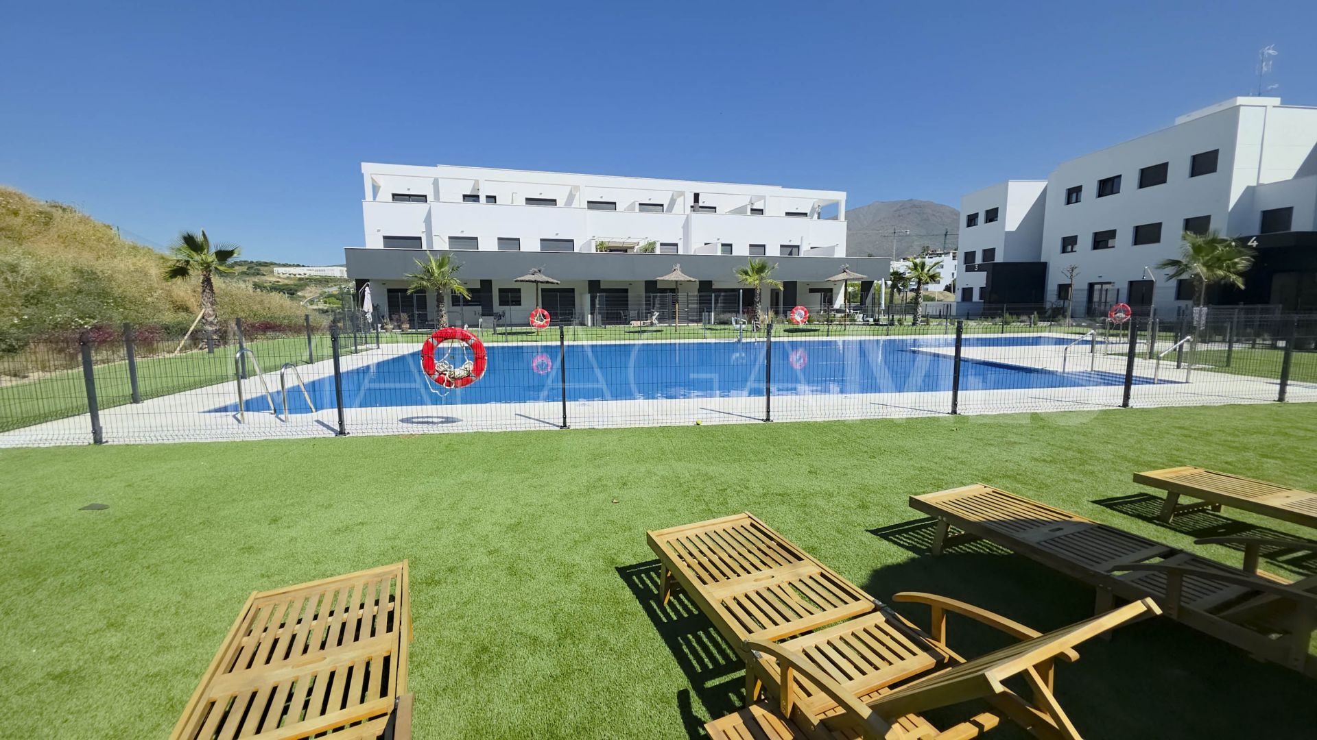 Erdgeschosswohnung for sale in Estepona