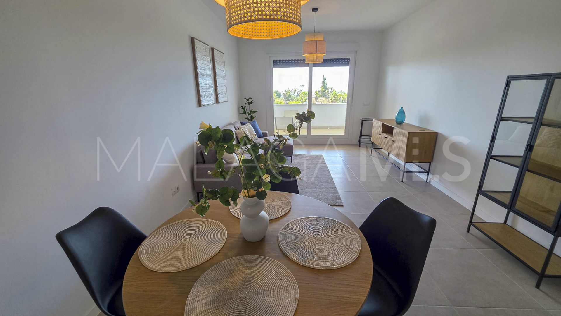 Erdgeschosswohnung for sale in Estepona