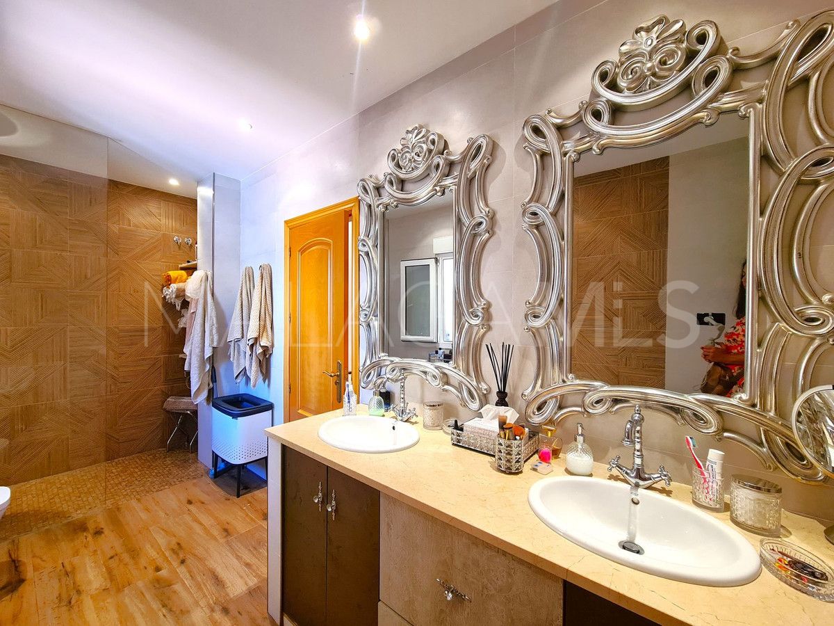 Buy casa with 3 bedrooms in La Duquesa Golf