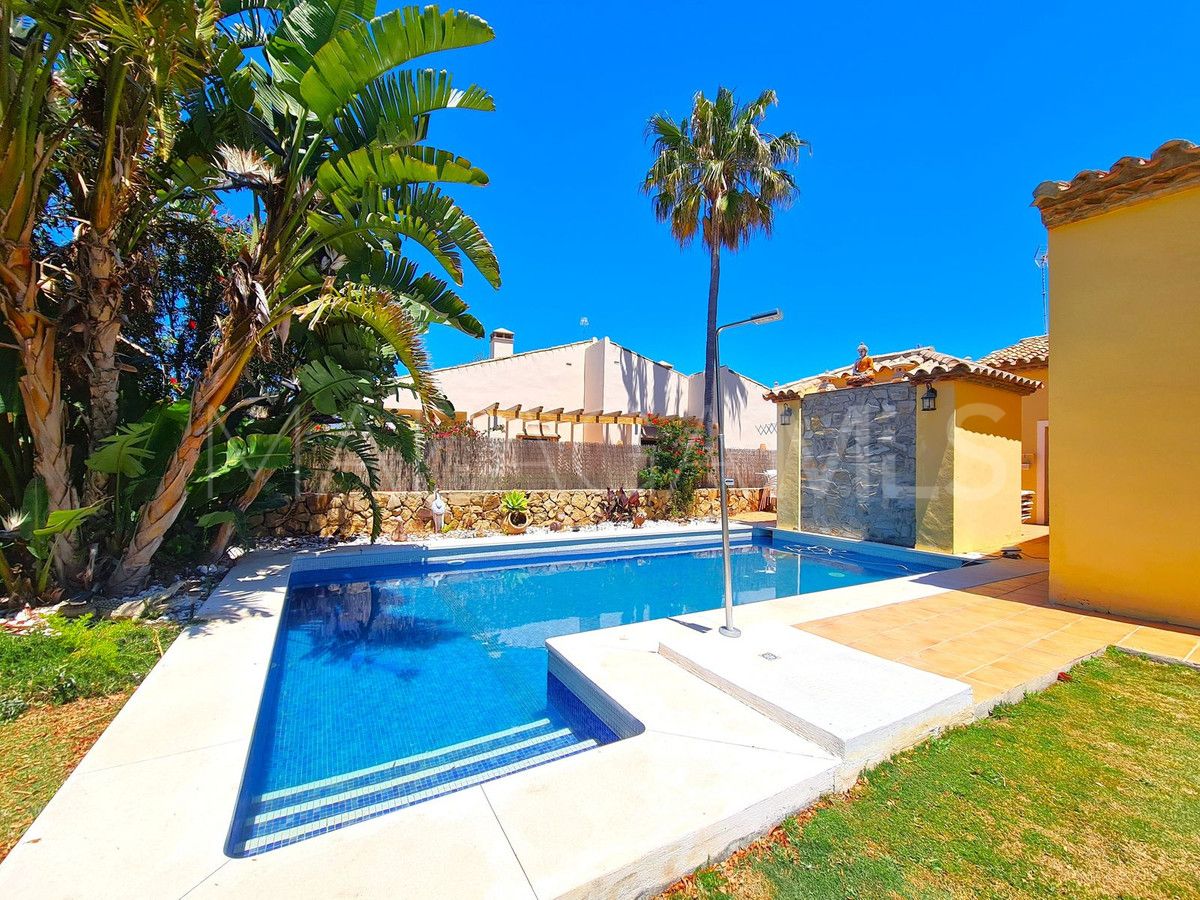 Buy casa with 3 bedrooms in La Duquesa Golf