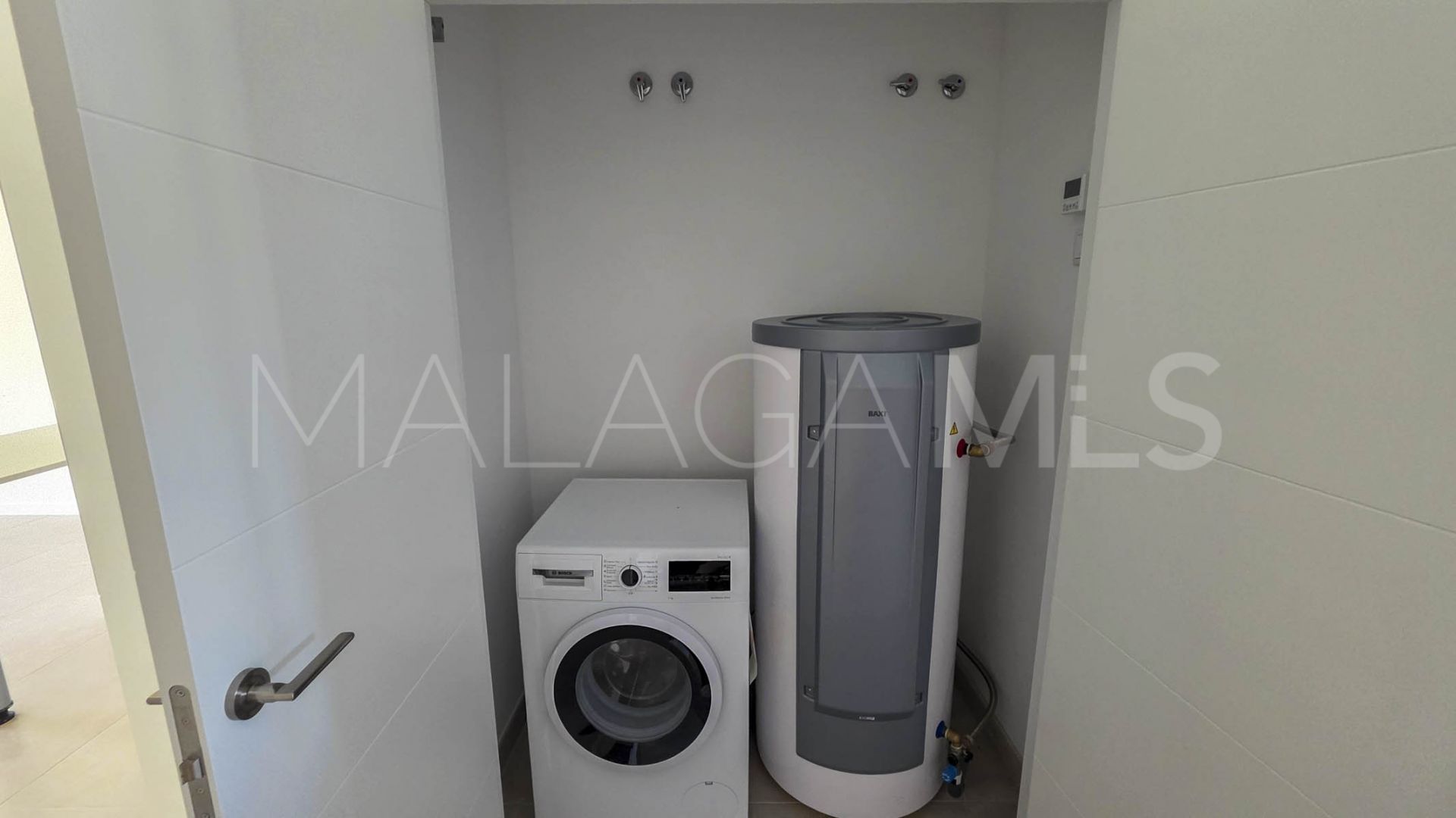 Erdgeschosswohnung for sale in Estepona