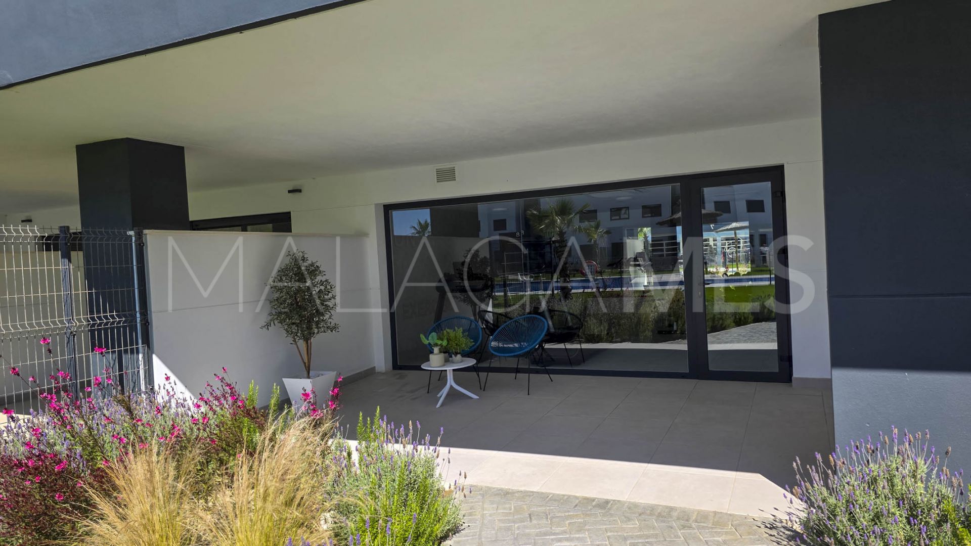 Erdgeschosswohnung for sale in Estepona