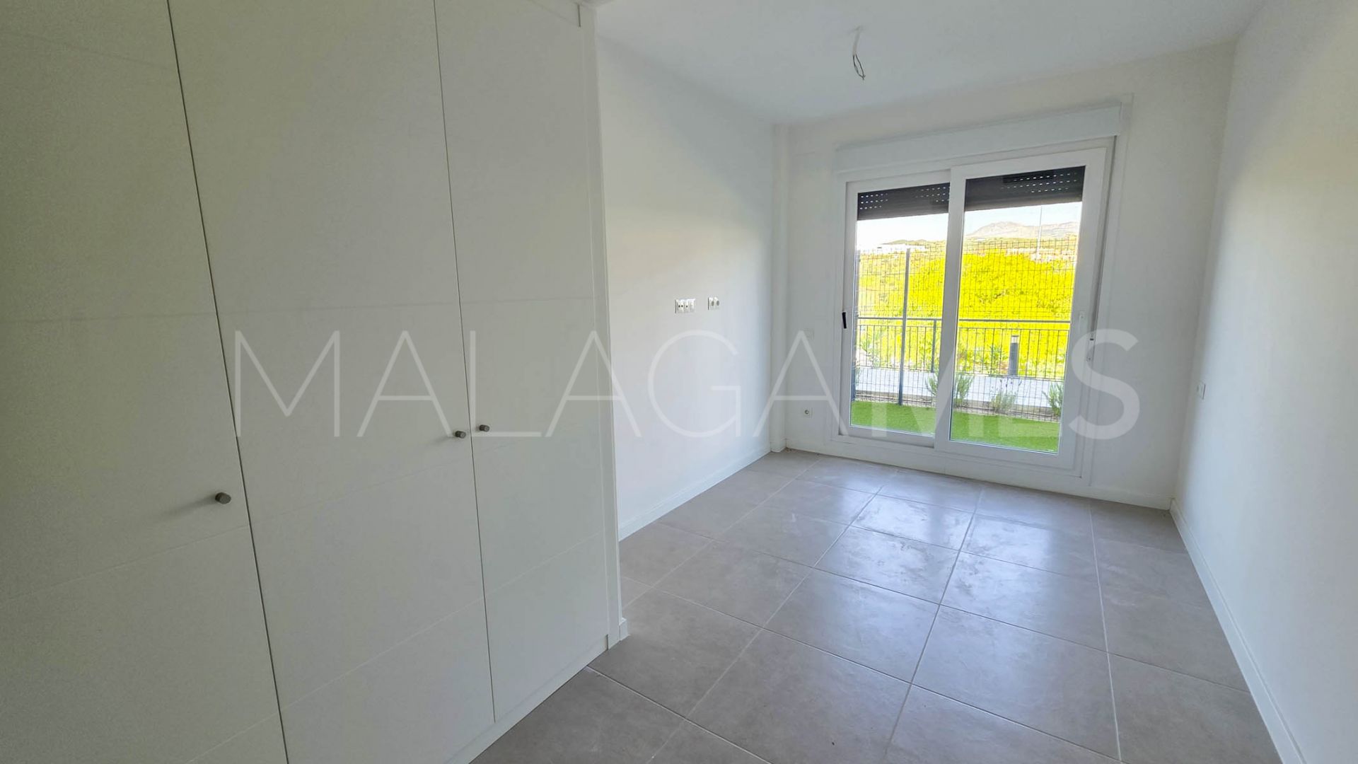 Erdgeschosswohnung for sale in Estepona