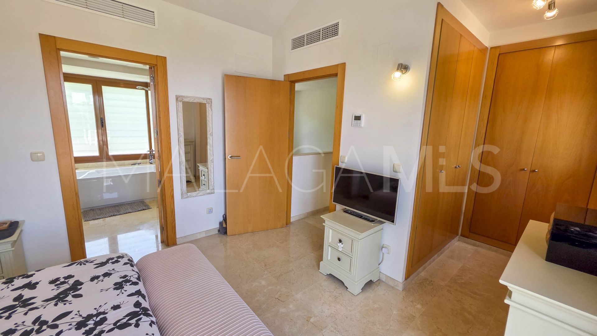 Parhus for sale in Casares