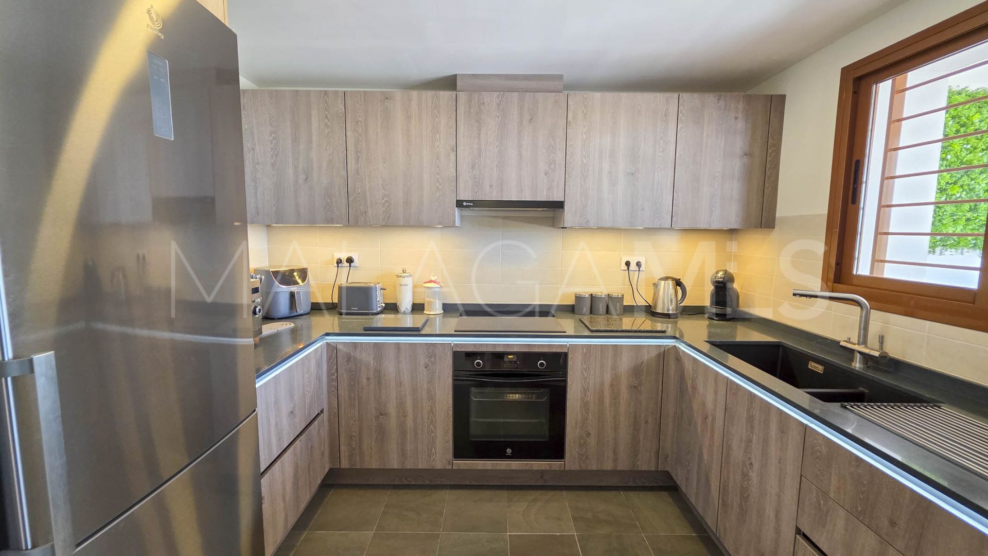 Parhus for sale in Casares