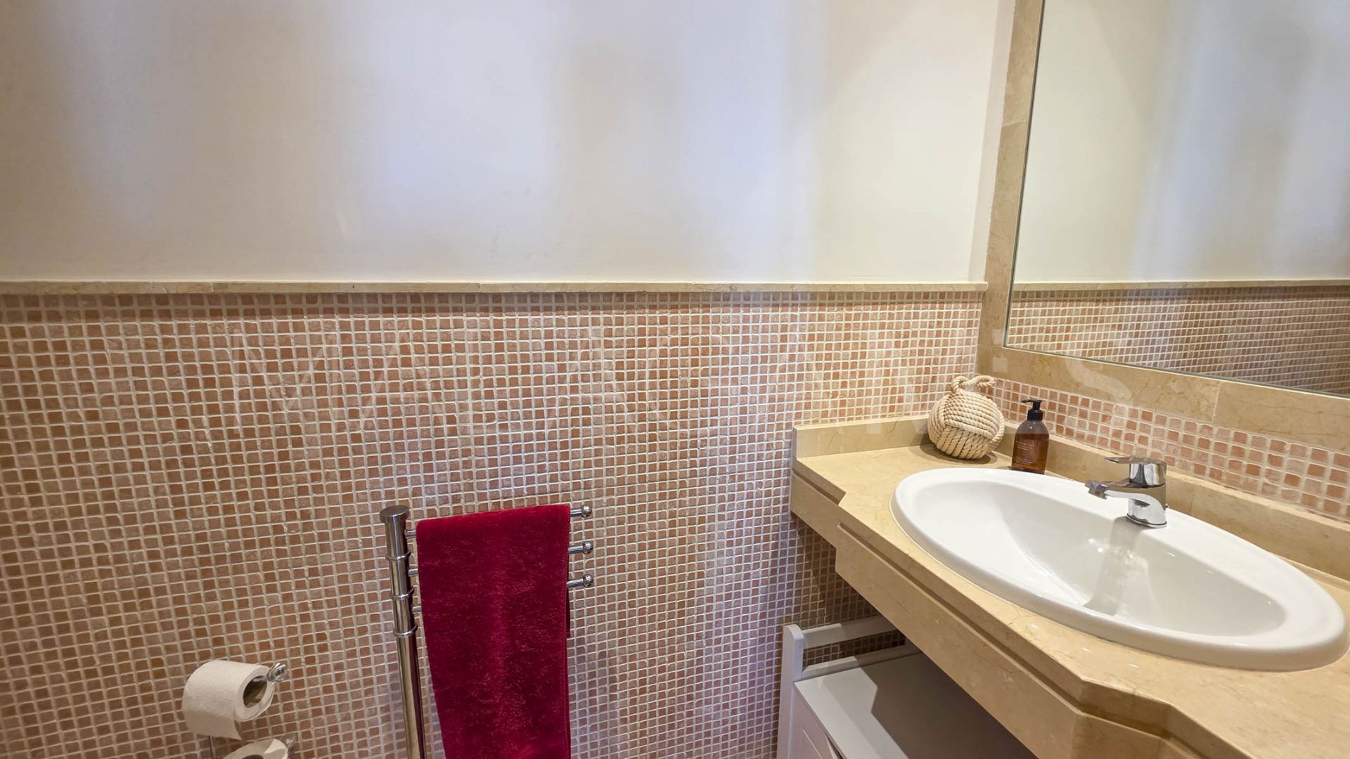 Parhus for sale in Casares
