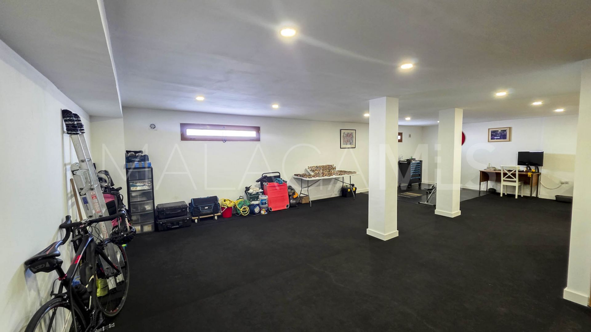 Parhus for sale in Casares