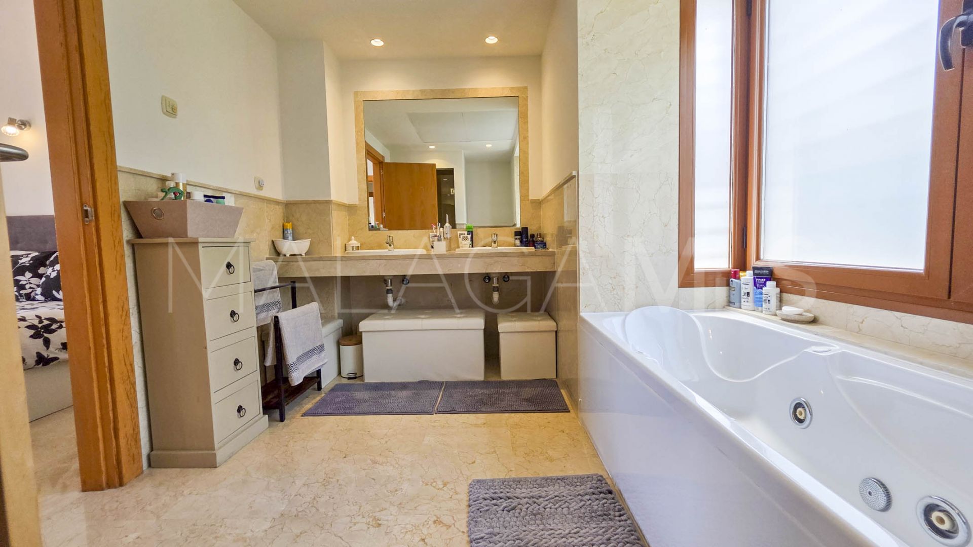 Parhus for sale in Casares