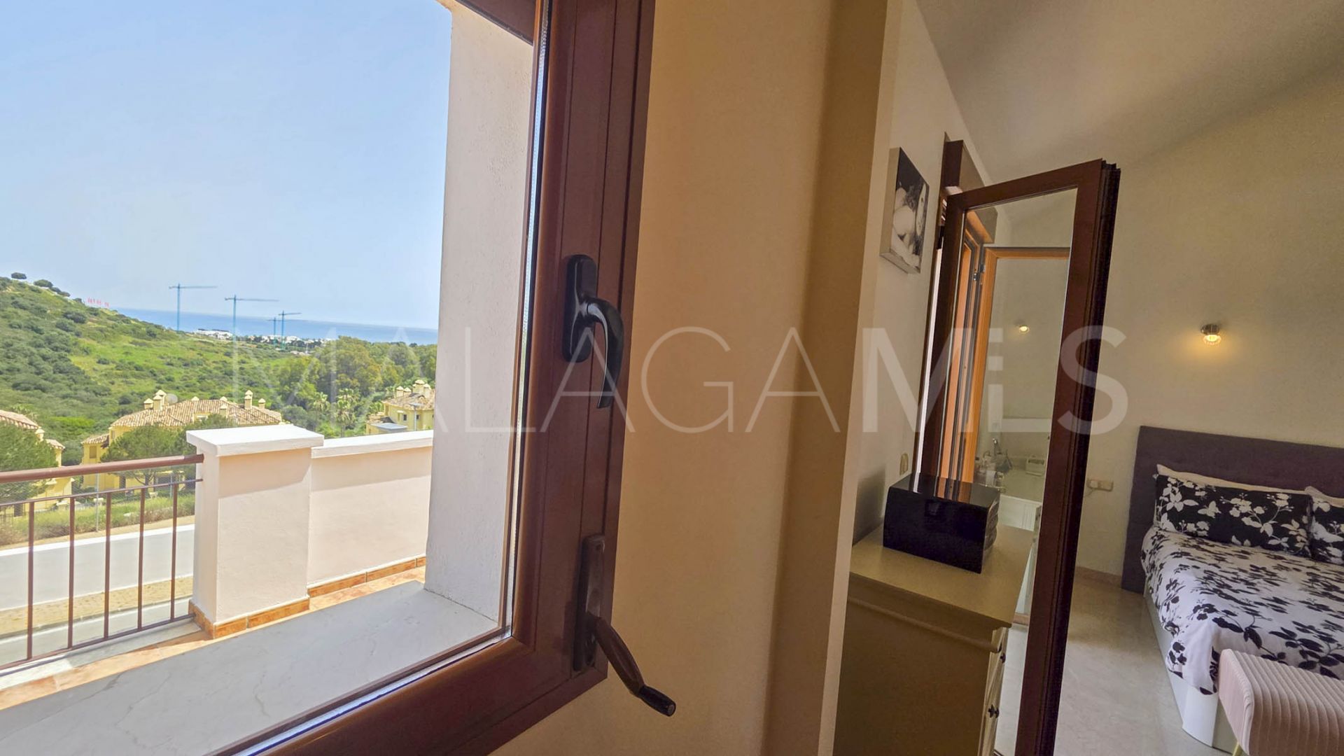 Parhus for sale in Casares