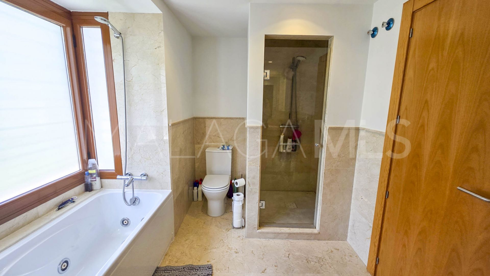 Parhus for sale in Casares