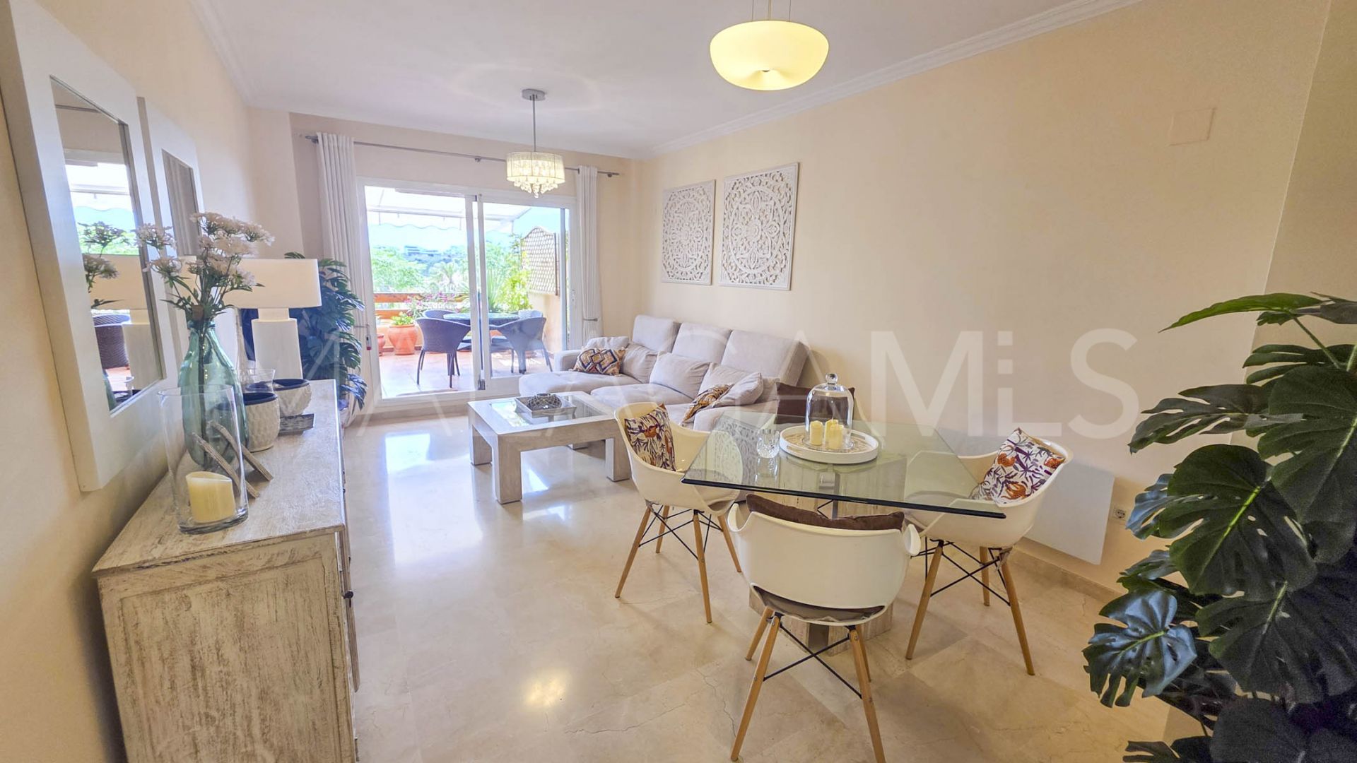 Erdgeschosswohnung for sale in Casares del Sol