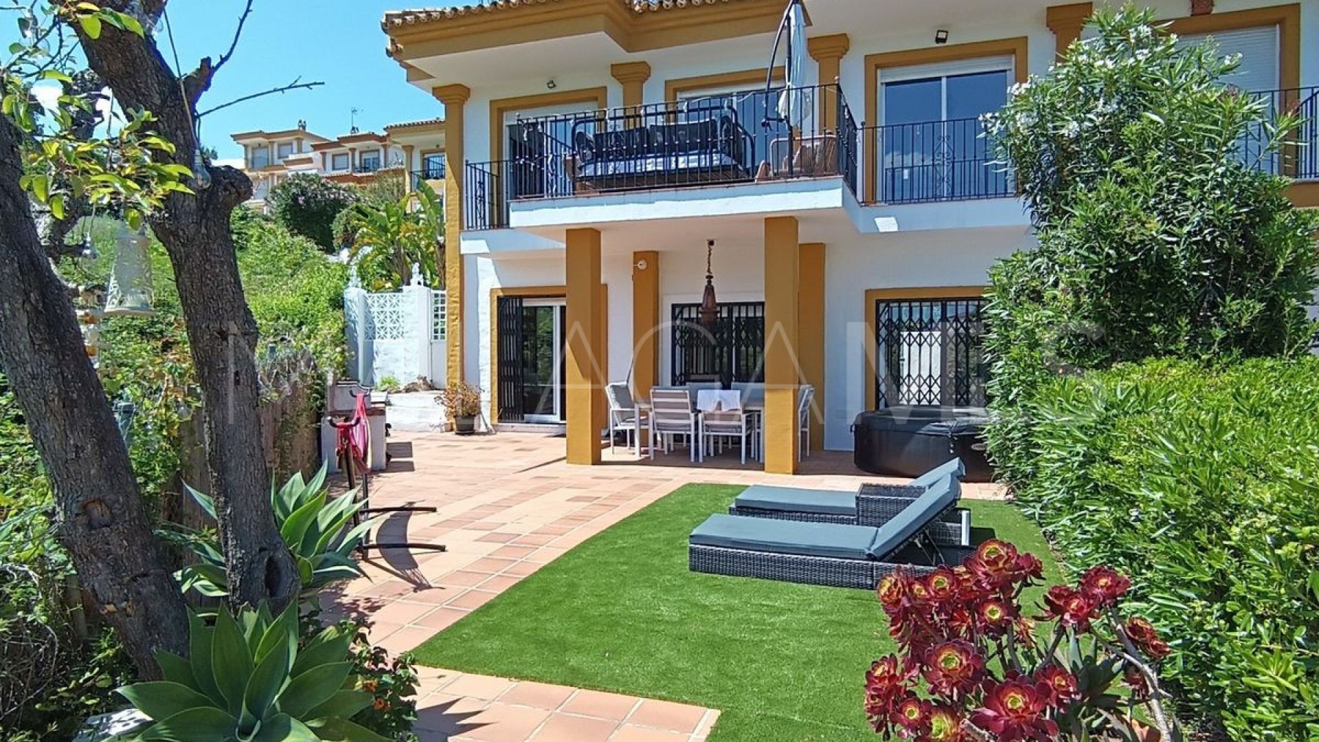 Maison jumelée for sale in Manilva
