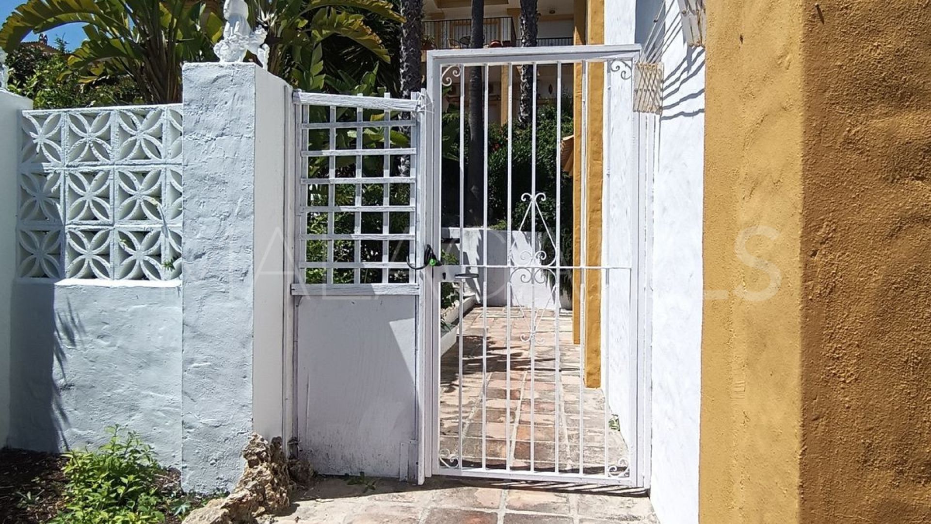 Maison jumelée for sale in Manilva