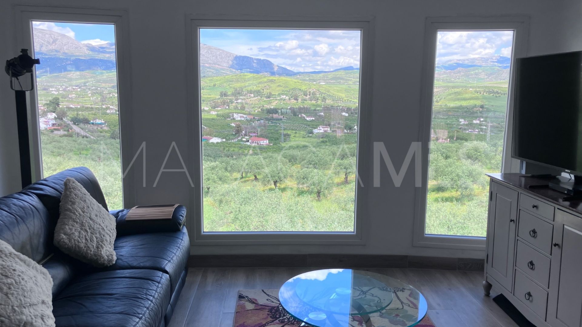 Hus i byn for sale in Alora
