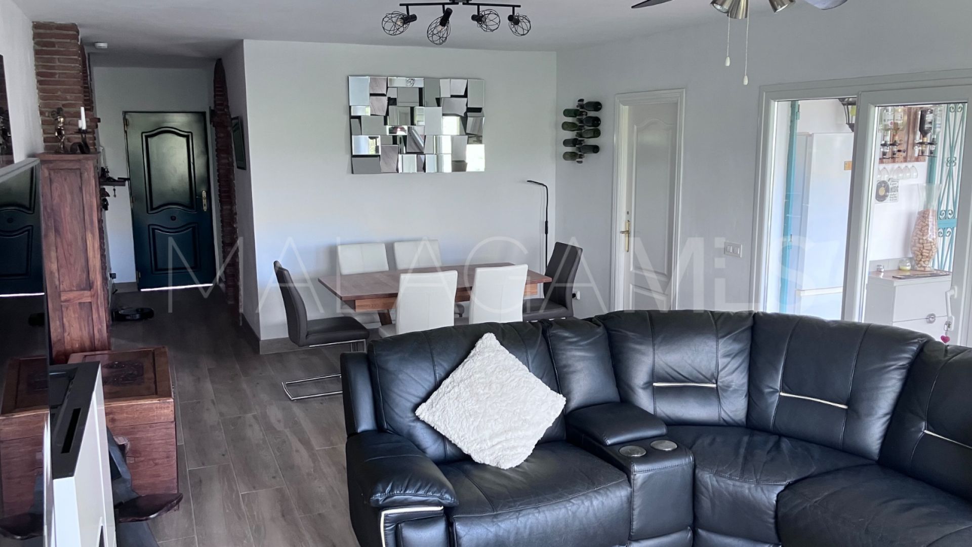 Hus i byn for sale in Alora