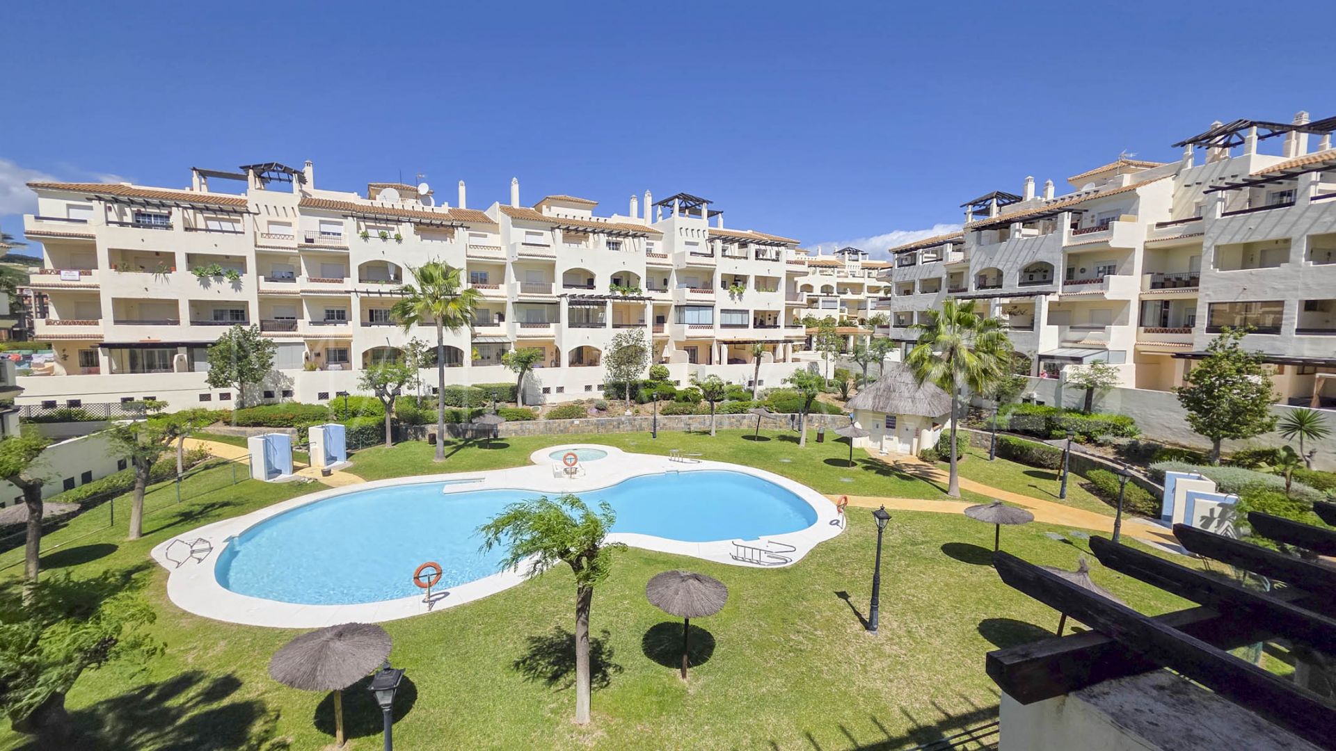 Apartamento for sale in Sabinillas with 2 bedrooms