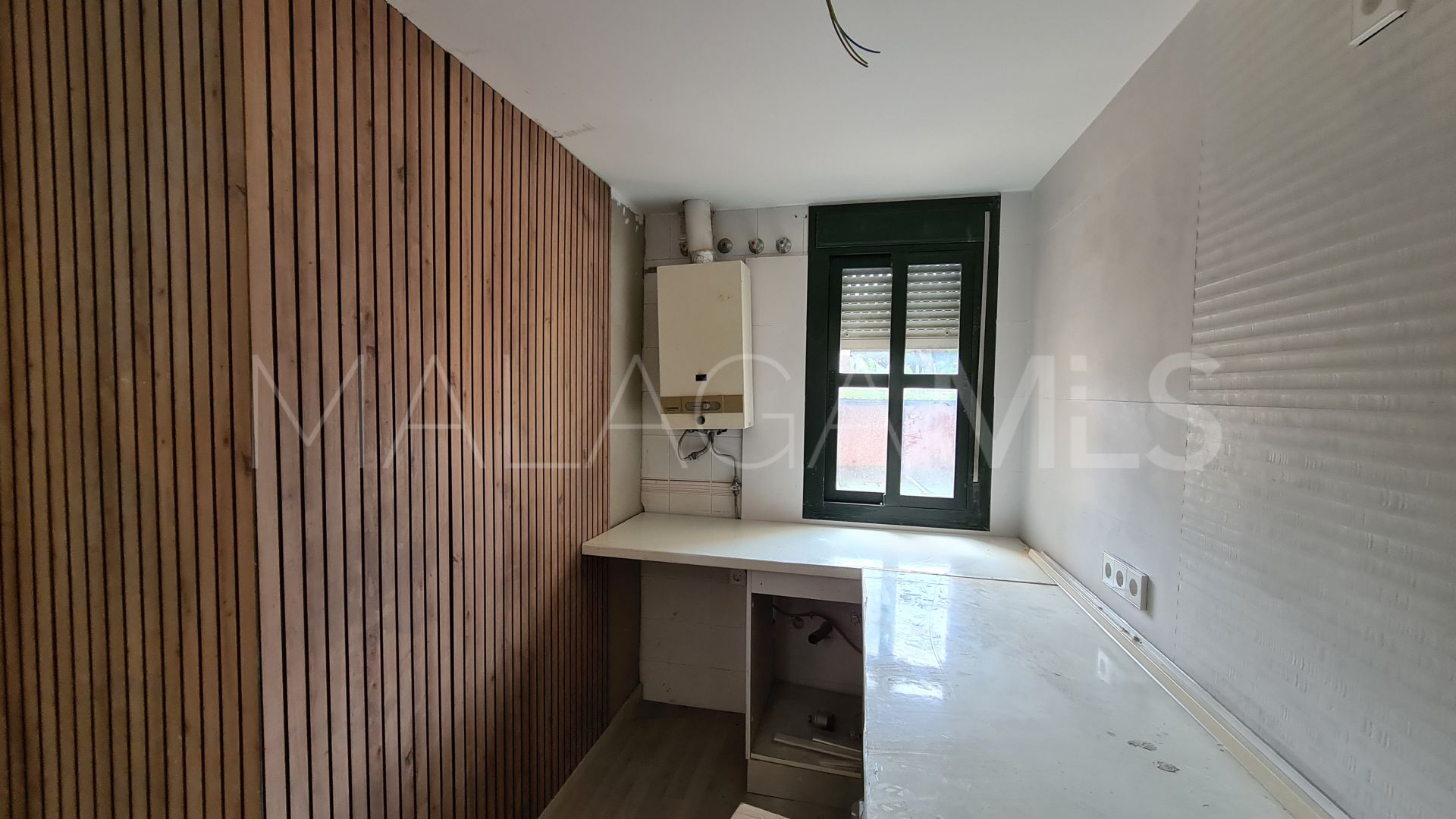For sale 3 bedrooms ground floor apartment in Manilva Beach