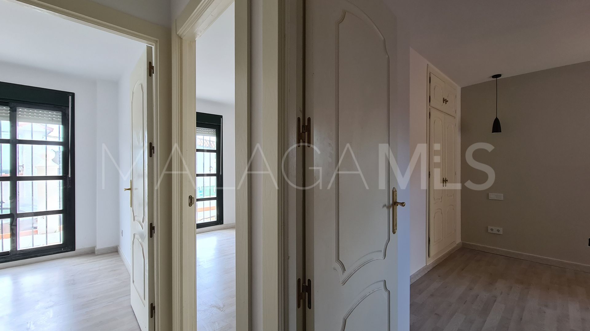 For sale 3 bedrooms ground floor apartment in Manilva Beach