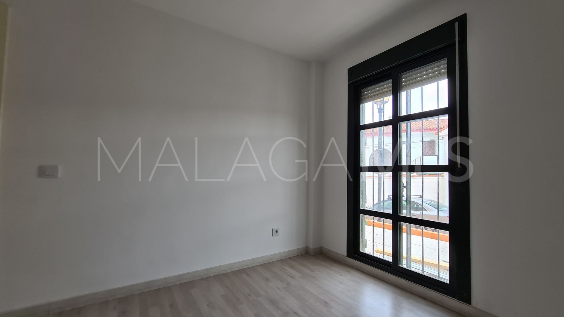 For sale 3 bedrooms ground floor apartment in Manilva Beach
