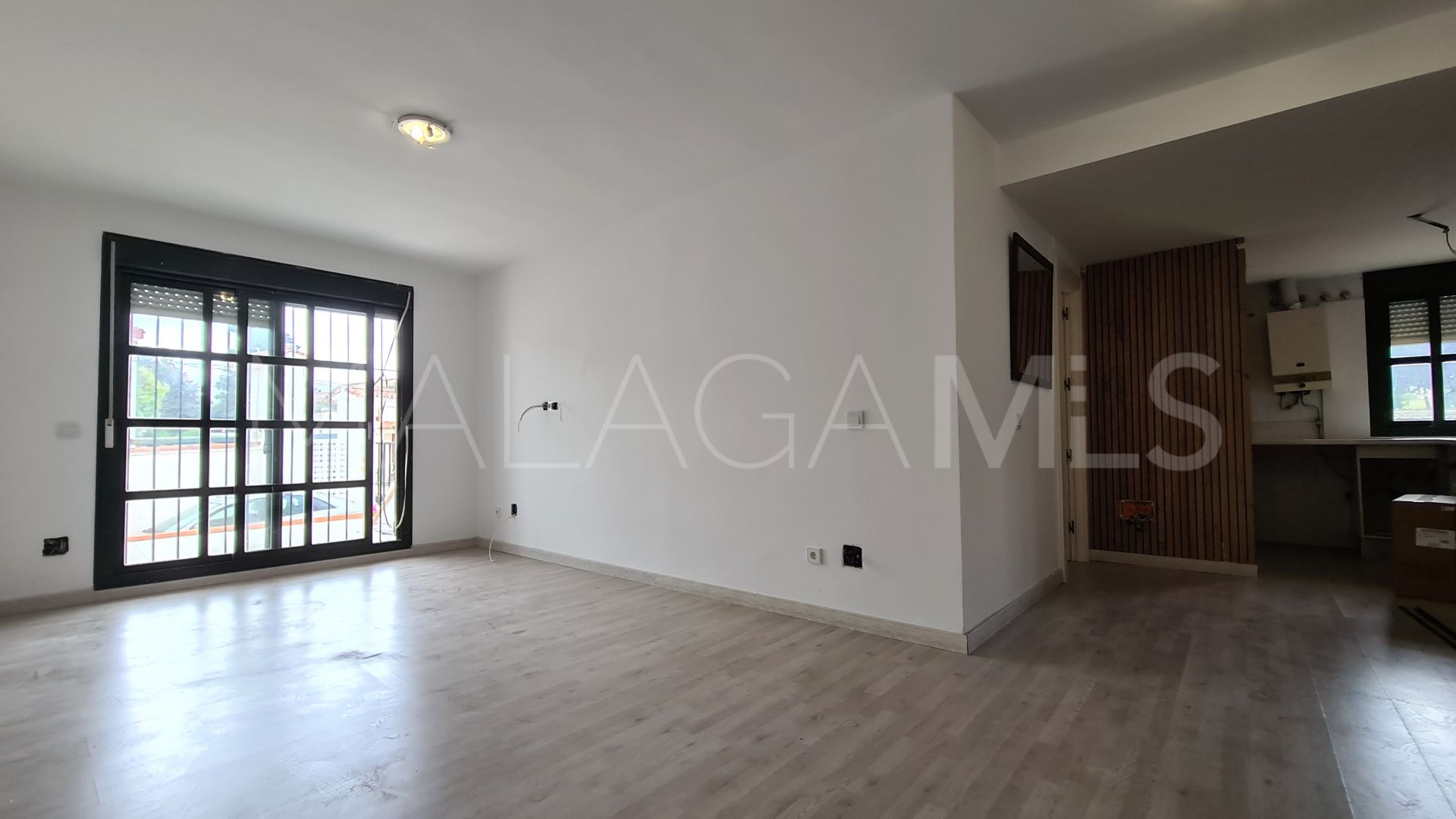 For sale 3 bedrooms ground floor apartment in Manilva Beach